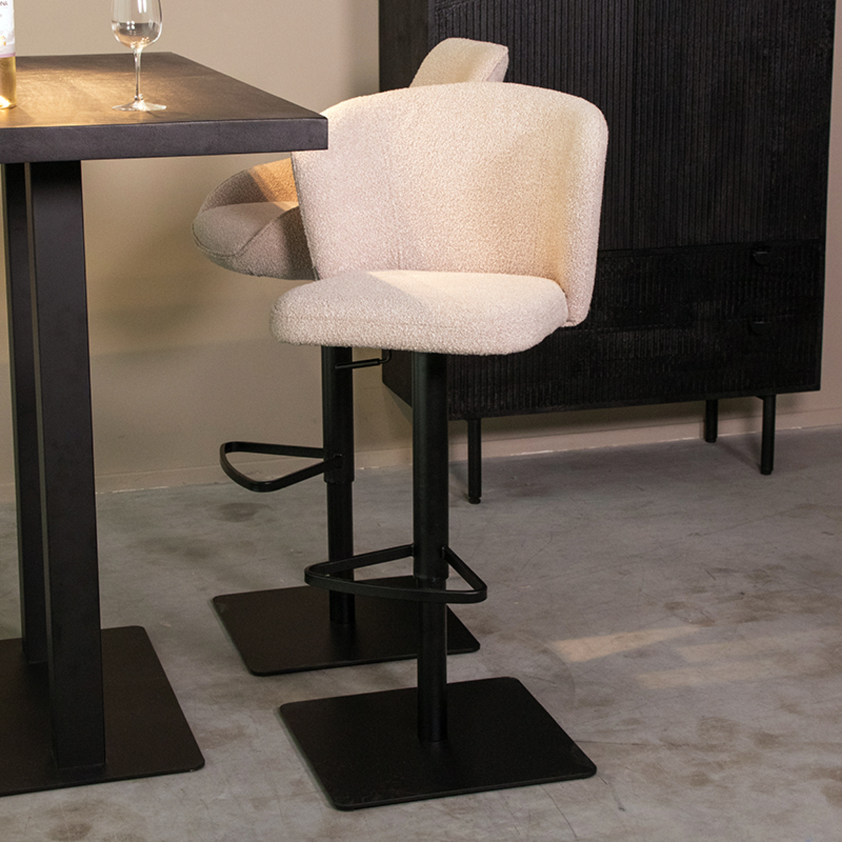 Tabouret de bar Wave - Pivotant - Hauteur du siège 56-82 - Naturel Beige - Boucle - Sans accoudoir - Rurale - LABEL51