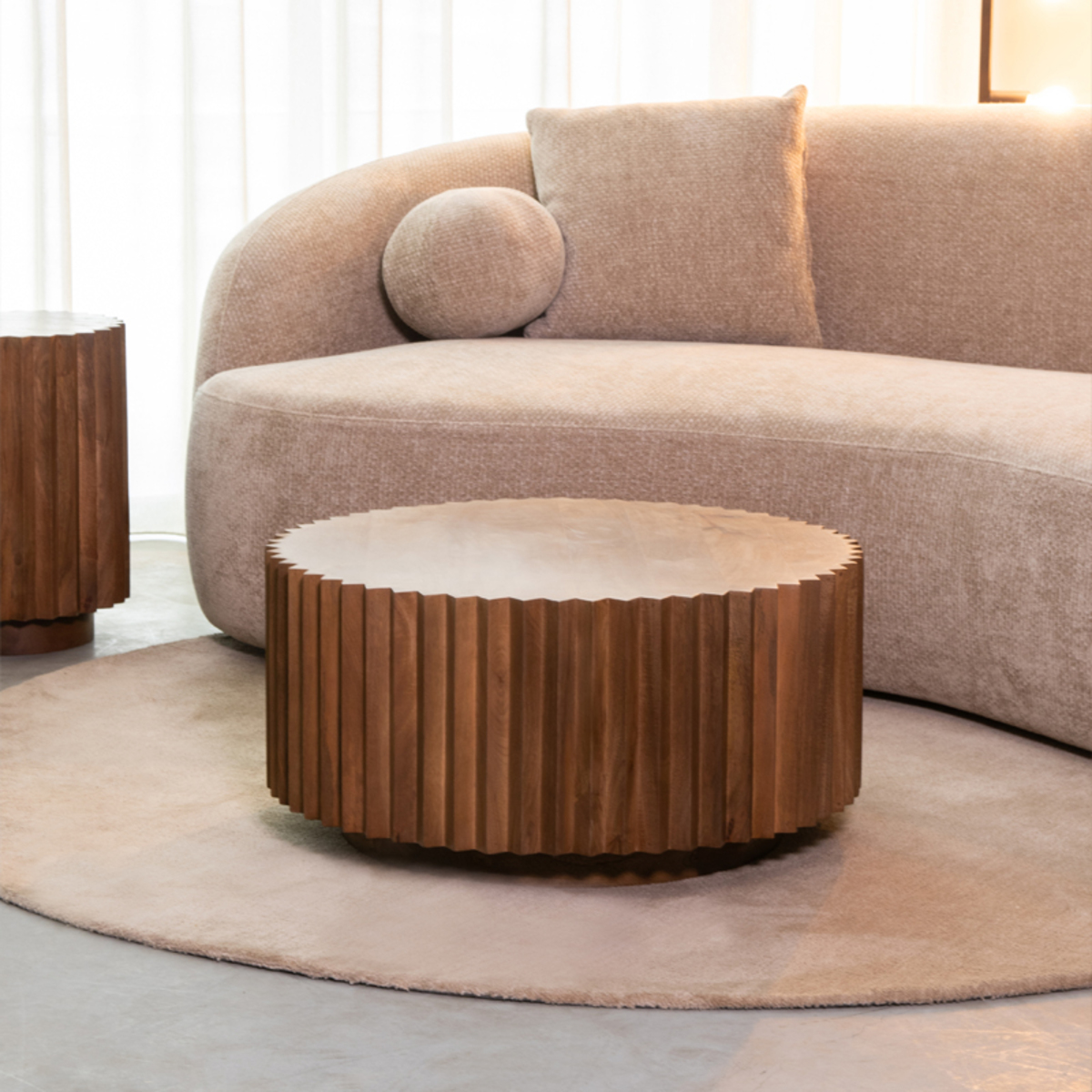 Table basse Novan - Ronde - Nature - Marron - Bois de mangue - Rurale - LABEL51