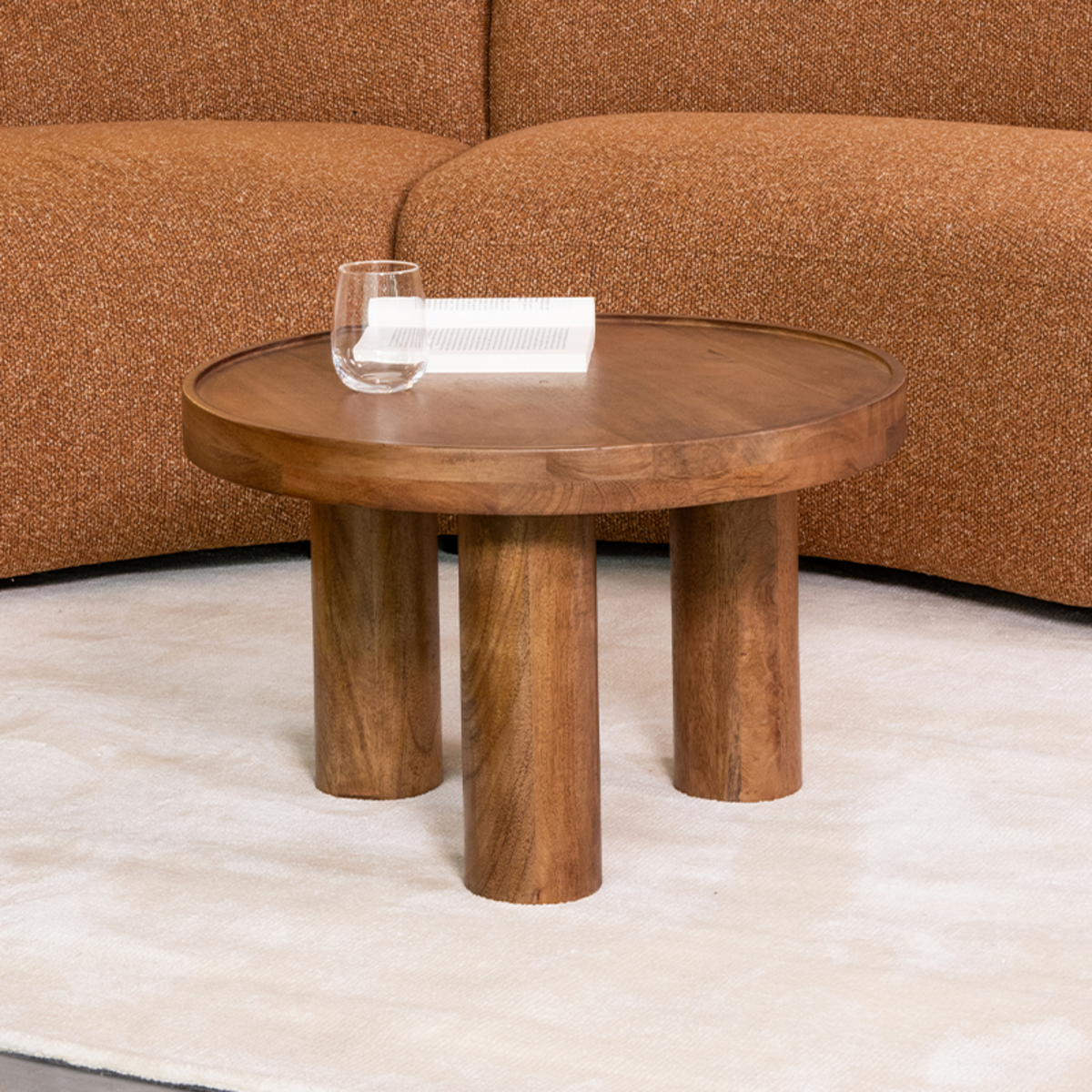 Table basse I_Elly - Ronde - Nature Smooth - Marron - Bois de mangue - Rurale - LABEL51