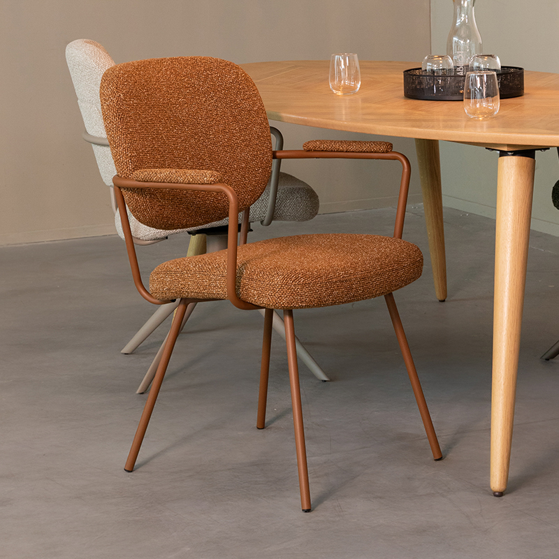 Chaise de salle à manger I_Lausanne - Accoudoir - Coral - Orange - Royal Boucle - Design - LABEL51